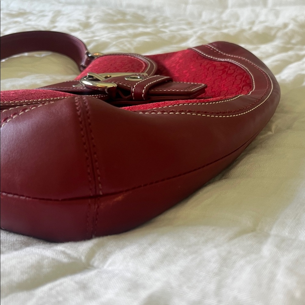 Coach Crimson Signature Canvas and Leather Shoulder Bag - Picture 4 of 7
